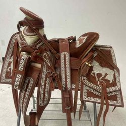 Montura Charra Con Bordados 