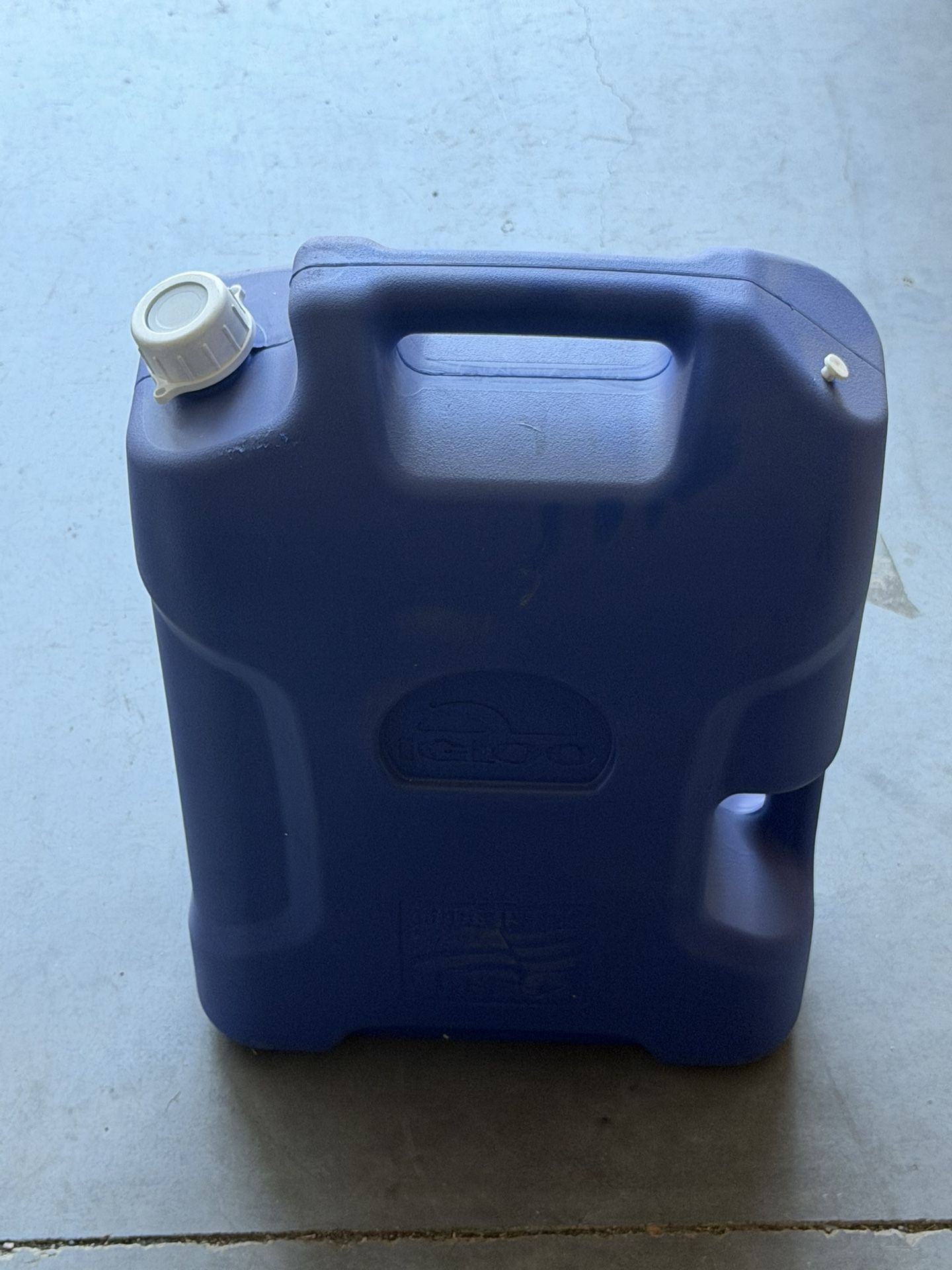 Igloo Camping Water Storage