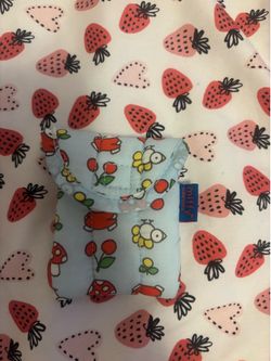 Miffy AirPod puff case ( Baggu )
