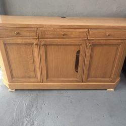 ALL SOLID WOOD DRESSER 