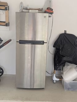 Refrigerator