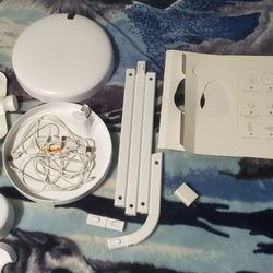 Cubo Ai Smart Monitor Crib And Stand Set. All Pieces Included