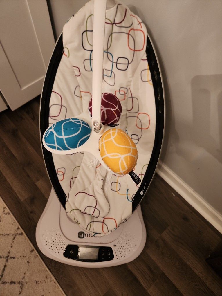 4 Moms Mamaroo Baby Swing