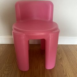 Little Yikes Pink Chair
