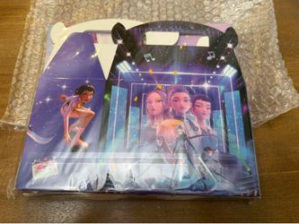K pop demon hunters birthday boxes