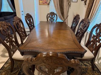 8 person wood dining set excellent condition