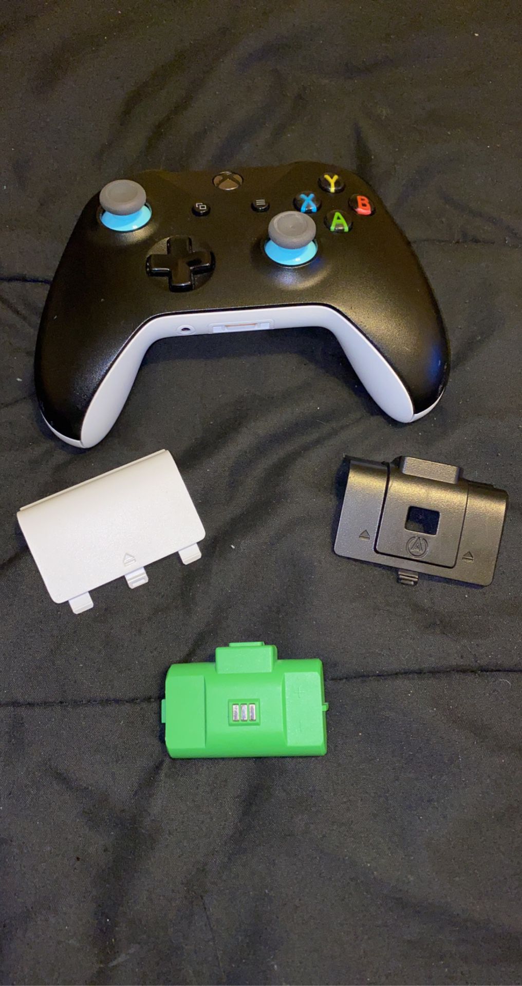 Custom Xbox Controller W/ Battery Pack