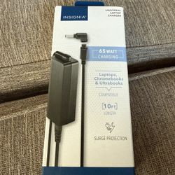 Insignia Universal Laptop Charger 65w Brand New!