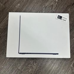 Apple MacBook Air M2 15.3inch Laptop - 90 Days Warranty - Payment Plan Available ONLY $1 DOWN