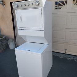 Stackable Washer And Gas Dryer 