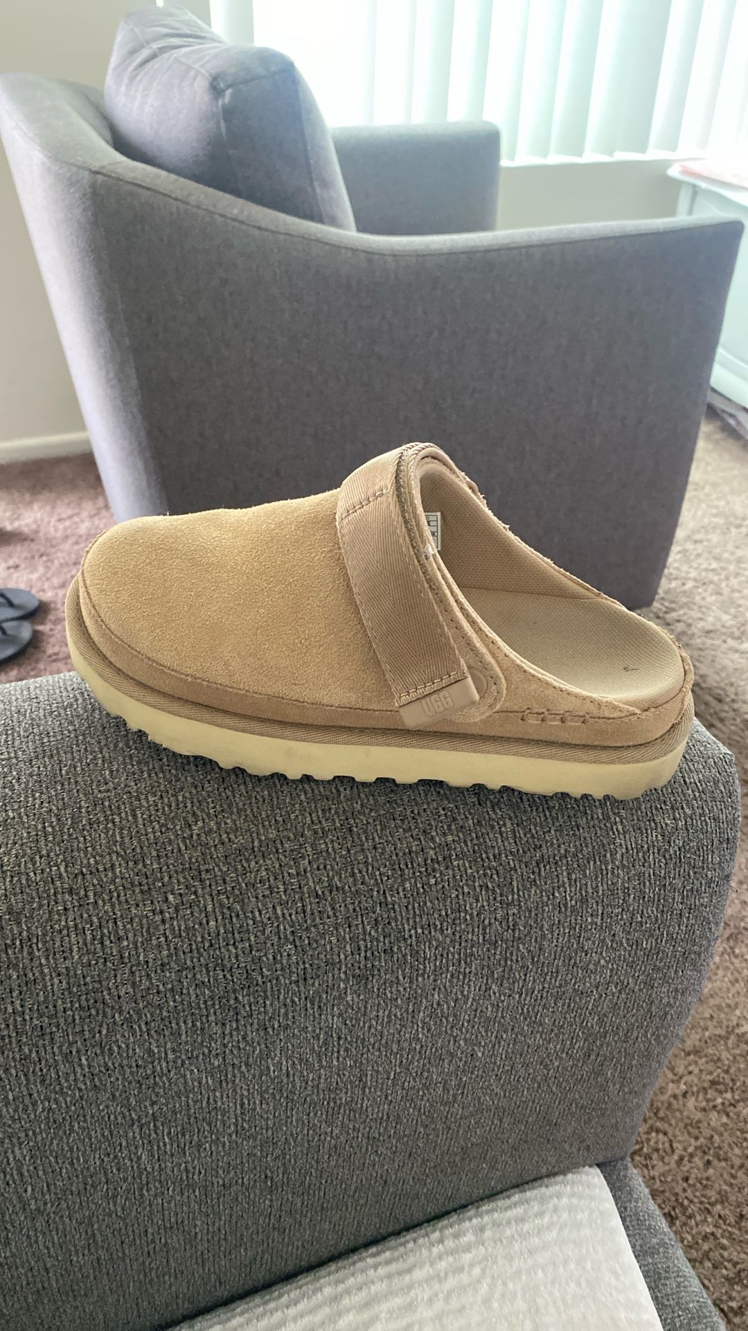 SIZE 7 UGGS