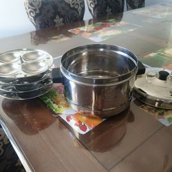 Pickup From LebnonTN 37087...stailess Still idli Maker /cooker With 4 Plates Stand..pet N Smoke Free Home  