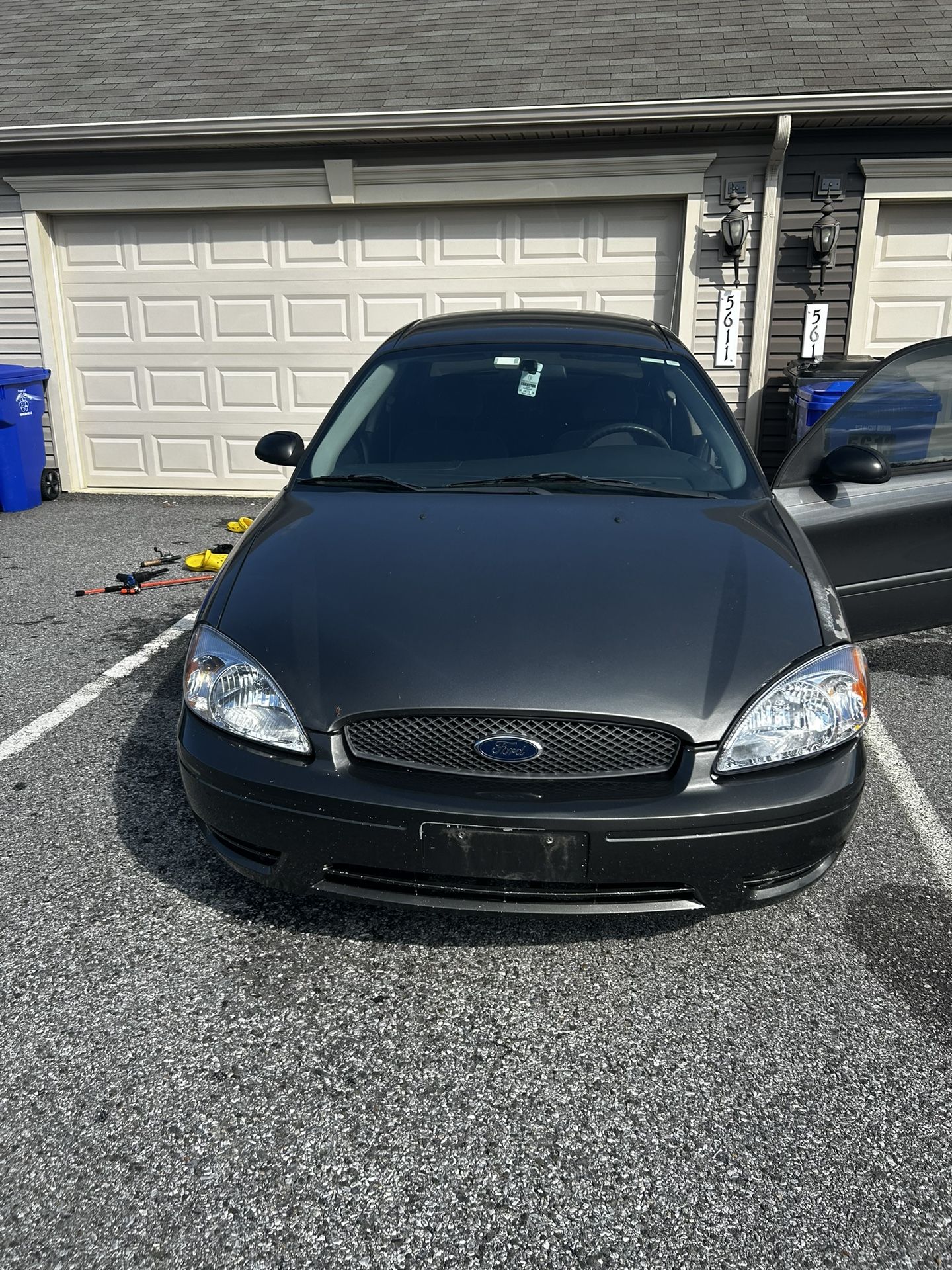 2004 Ford Taurus