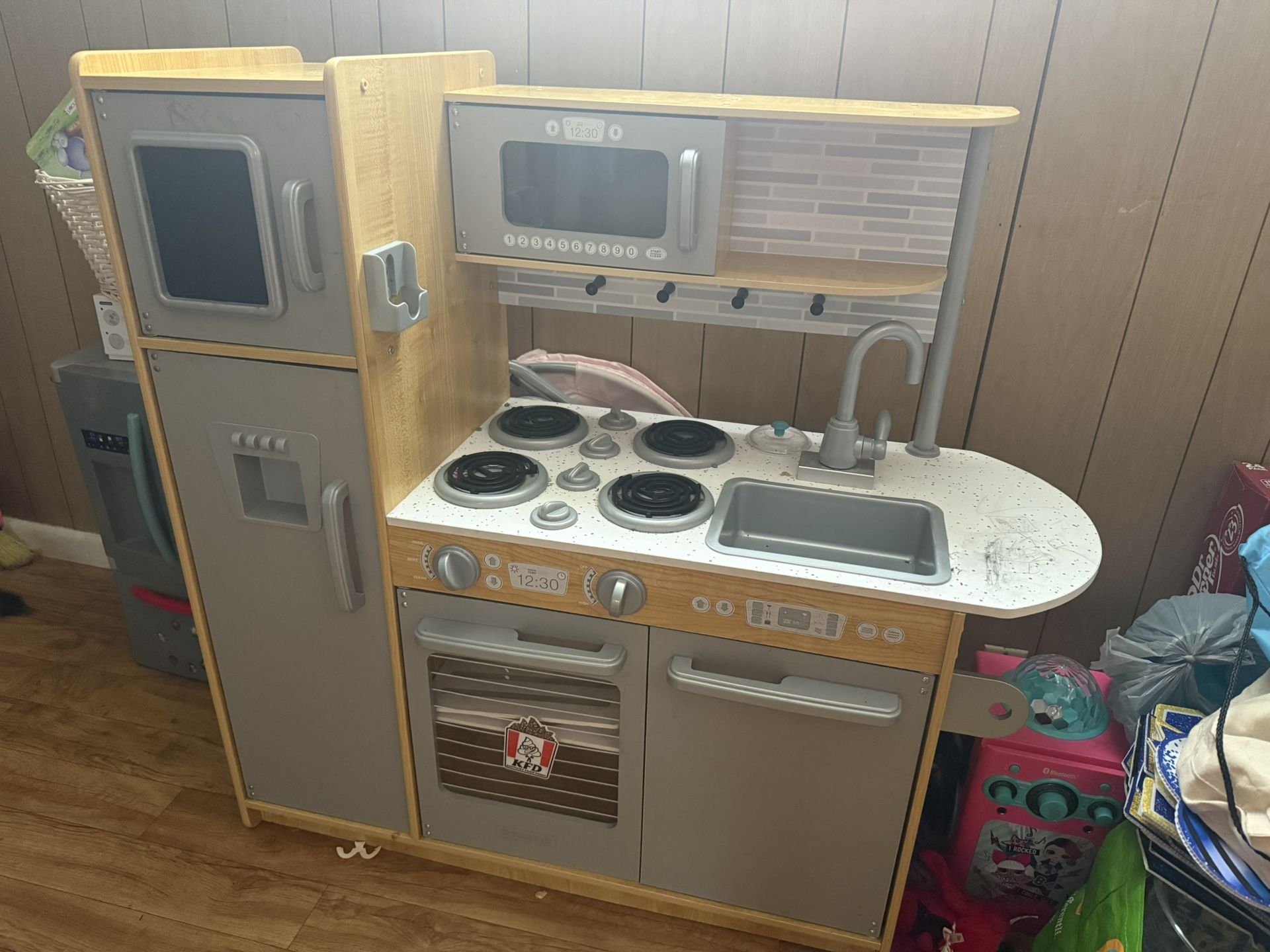 Toy Kitchen