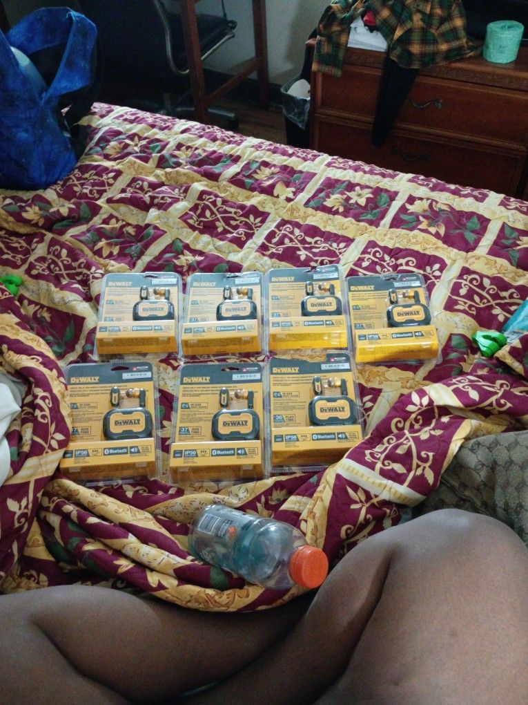 Dewalt X1 True Wireless Earbuds With Charging Case