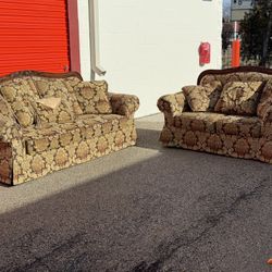 Vintage Classic Sofa & Loveseat Set – Free Curbside Delivery