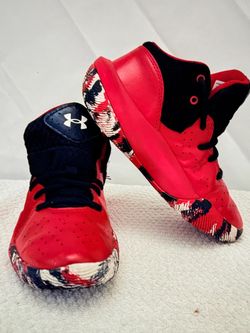 Under Armour , Kids Sz. 1Y .