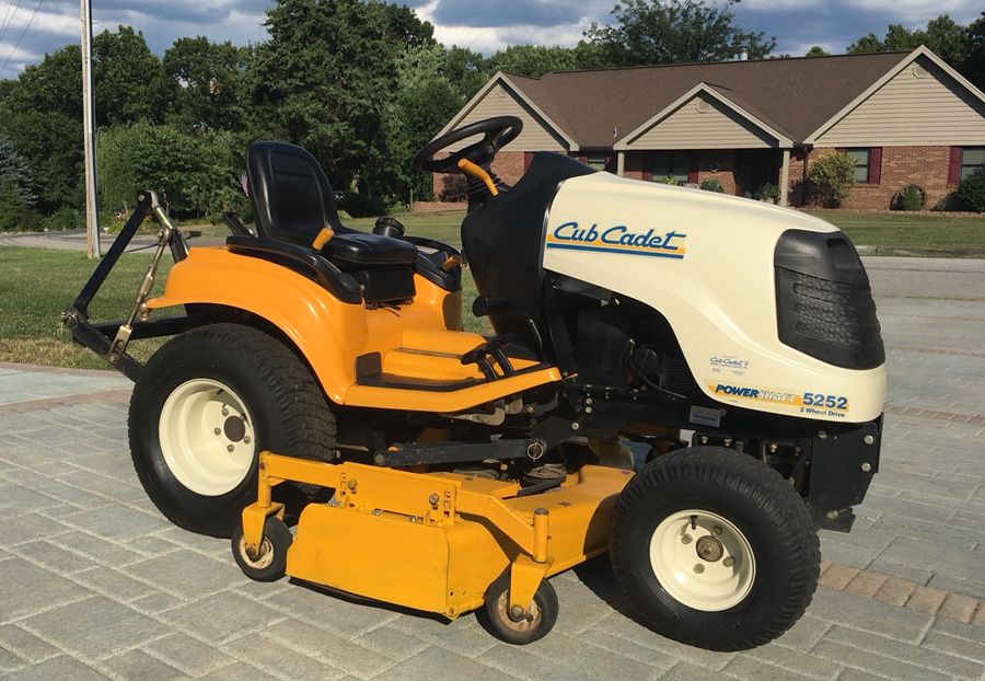 Cub Cadet 5252 Tractor - 60” Deck **Delivery Available**