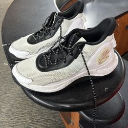 Under Armour Curry 3Z7 Men’s Basketball Shoes Size 12
