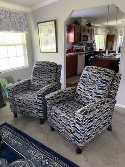 Recliner chairs