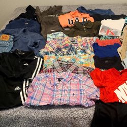 UP FOR SALE BOYS USED BRAND NAME CLOTHES NIKE ,POLO , LEVIS ,OSHKOSH, ADIDAS & MORE ALL IN EXCELLENT CLEAN CONDITIONS 