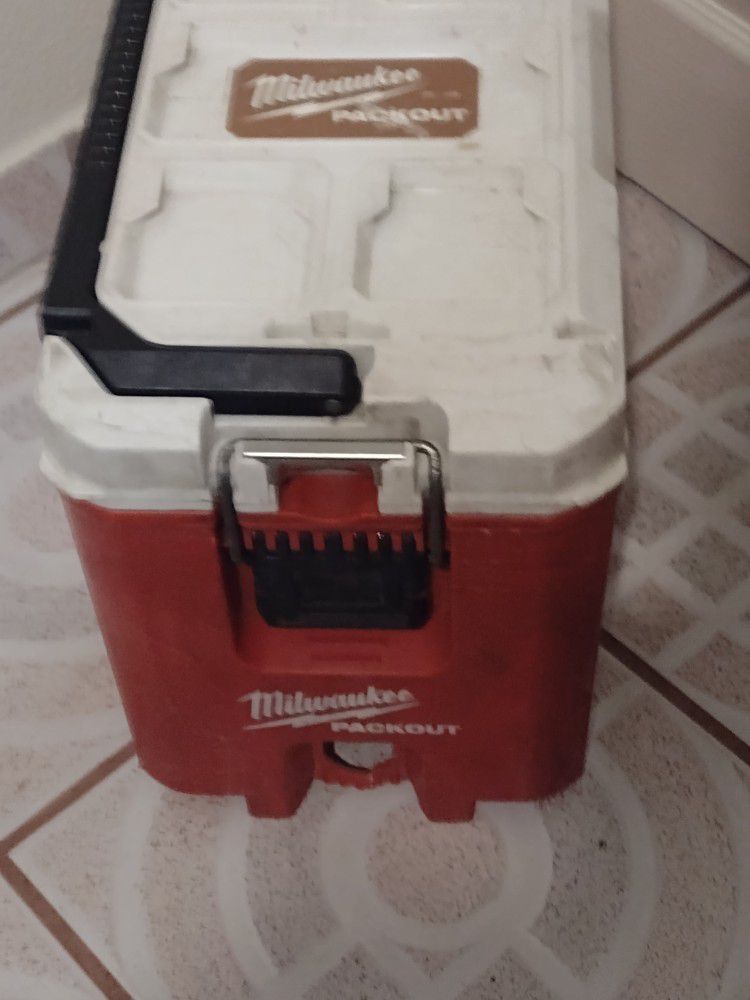 Milwaukee Ice Chest/Toolbox 