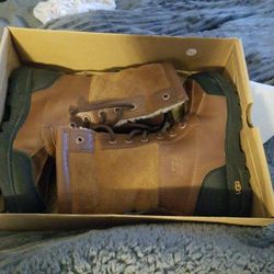 Boys UGGS BOOTS Size 2