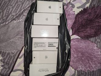 Airpods Pro 2nd gen with magsafe case