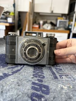Detrola KW-T Vintage 35mm Camera Black Silver