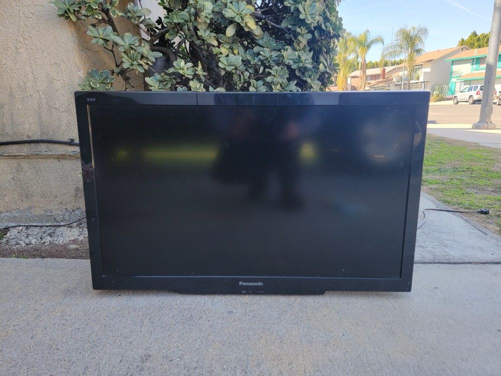 32" Panasonic TV