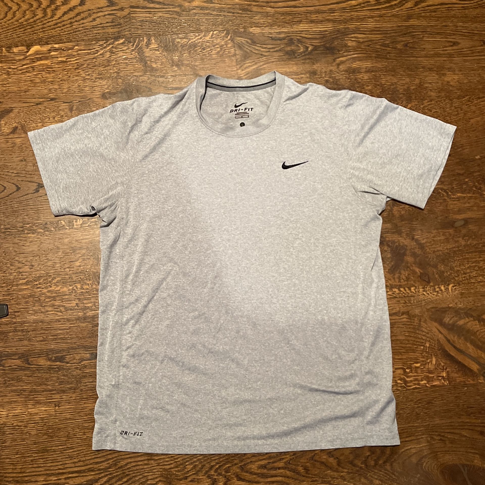 Gray Nike Dri-Fit T-shirt - Large