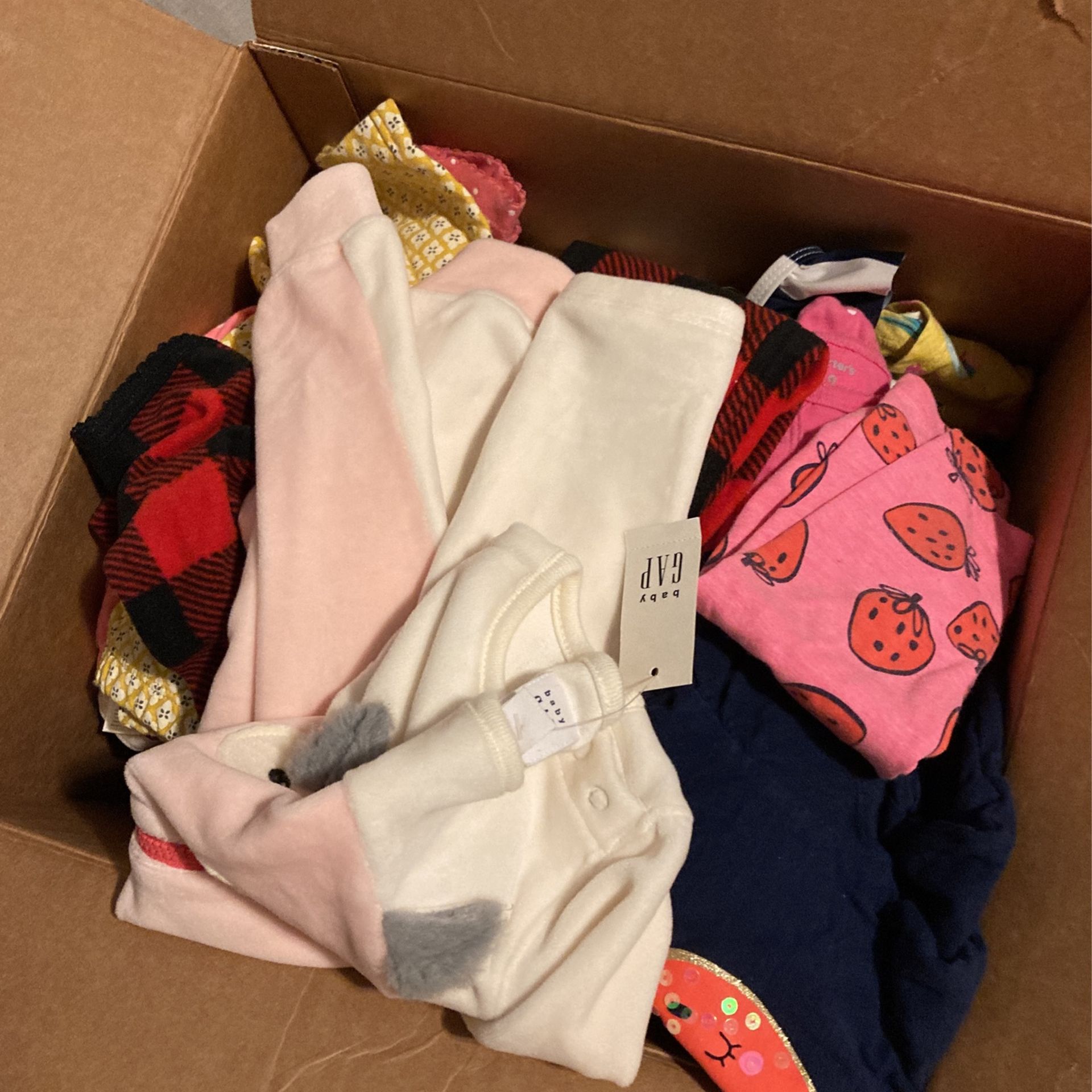 Baby Clothes 90 Pieces Some Are New