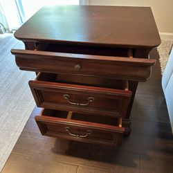 End Table/Night Stand