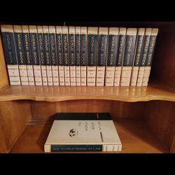 The World Book Encyclopedia Vintage 1970 complete set + World Atlas