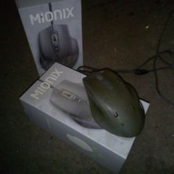 Gaming mouse NEW (UN-OPENED)