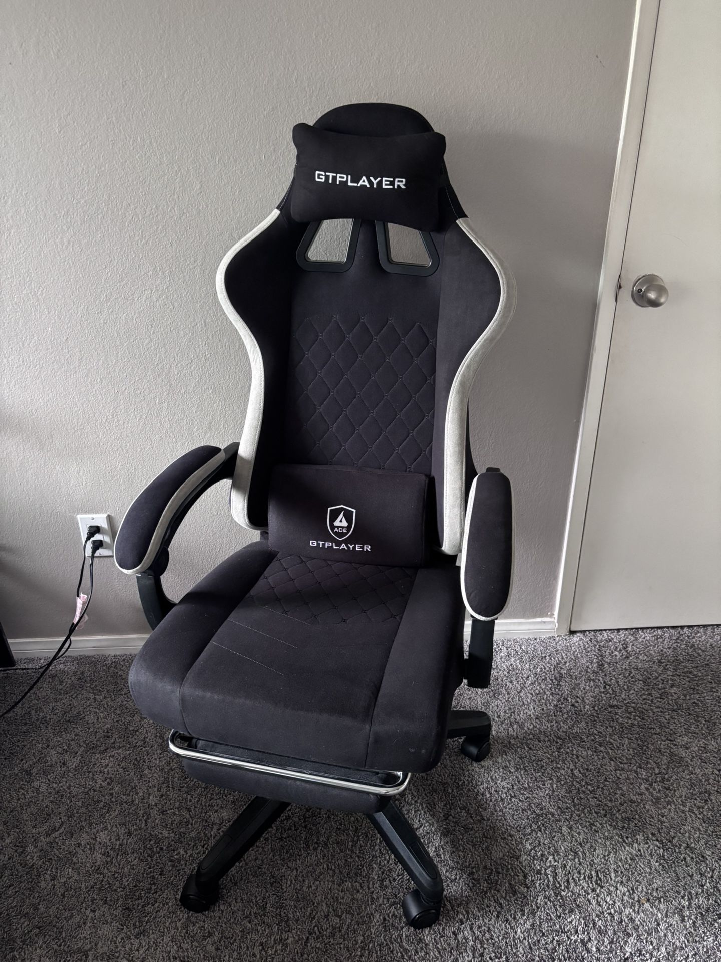 Footrest Series LR002 (Black) Gaming Chair for Sale in La Mesa, CA ...