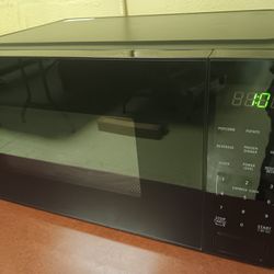 Mainstay Microwave Oven Brand New