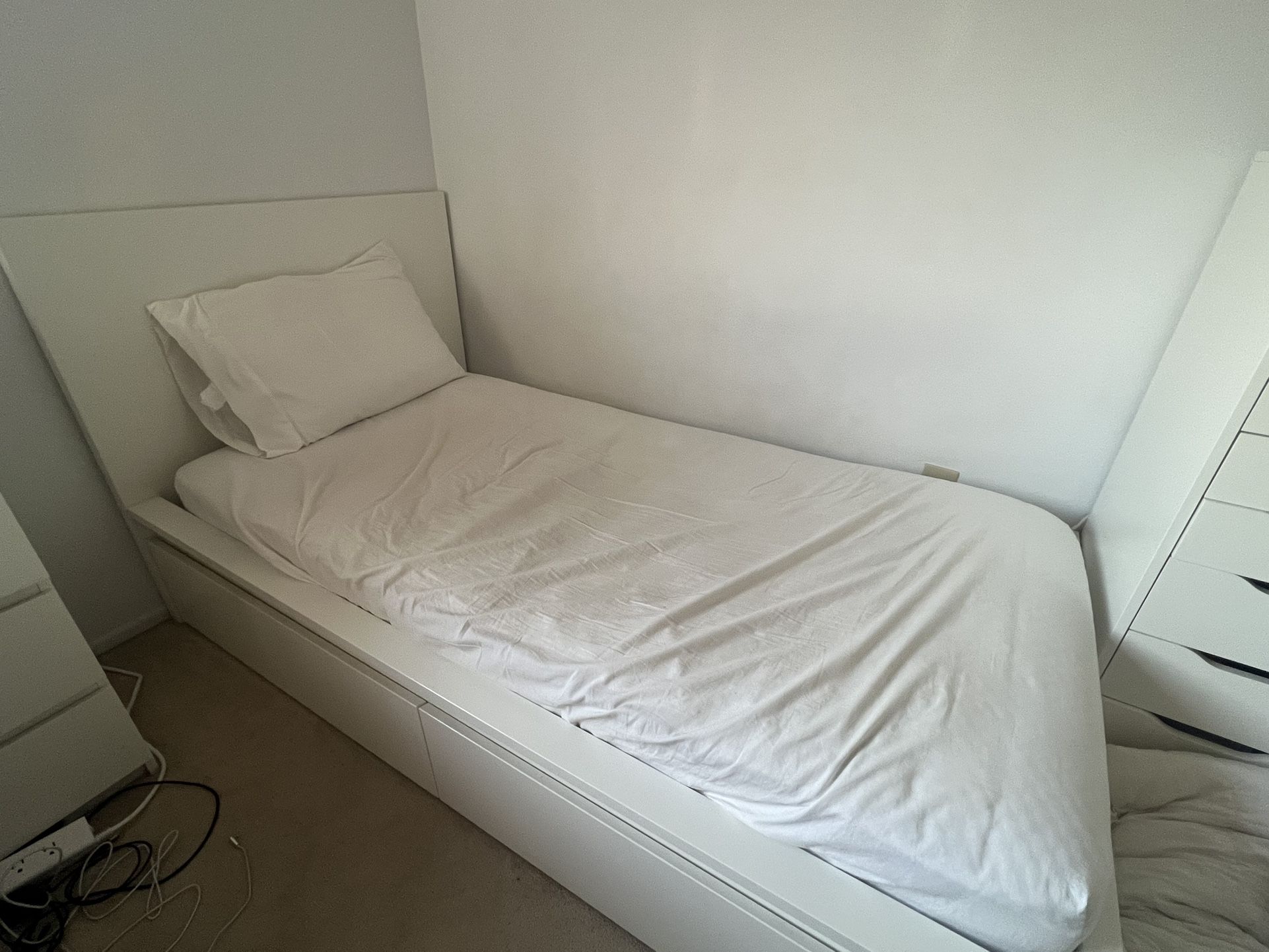 IKEA TWIN MALM BED WITH LUROY BASE
