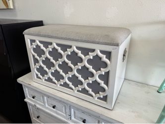 Small Storage Bench Chest