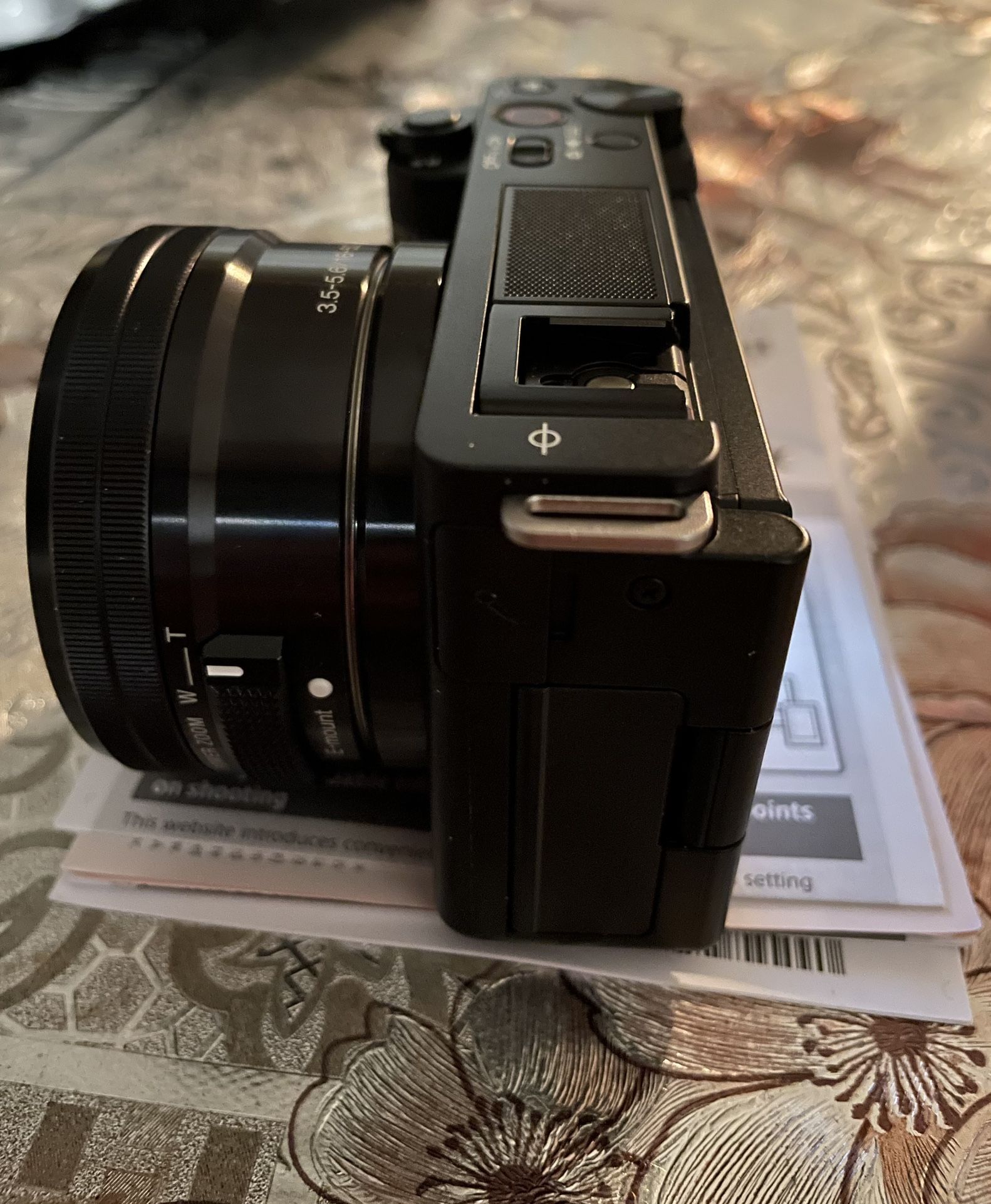 Sony Alpha ZVE10 Kit Mirrorless Vlog Camera with 1650mm Lens for Sale in Las Vegas, NV OfferUp
