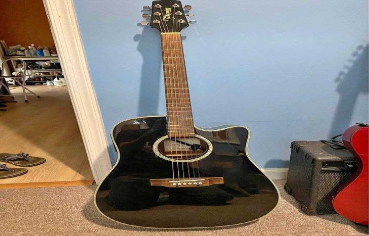 Play Away with Acoustic Electric Guitar Options soldier option
