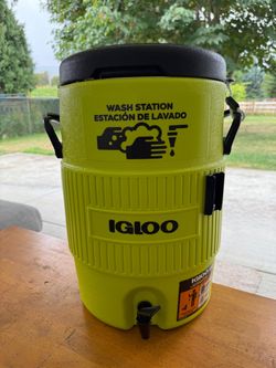 Igloo Commercial Grade 5-Gallon Wash Station