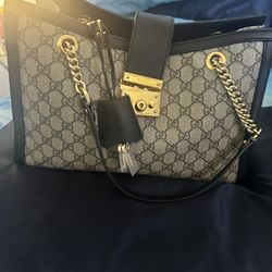 Gorgeous Gucci Medium Padlock Bag.
