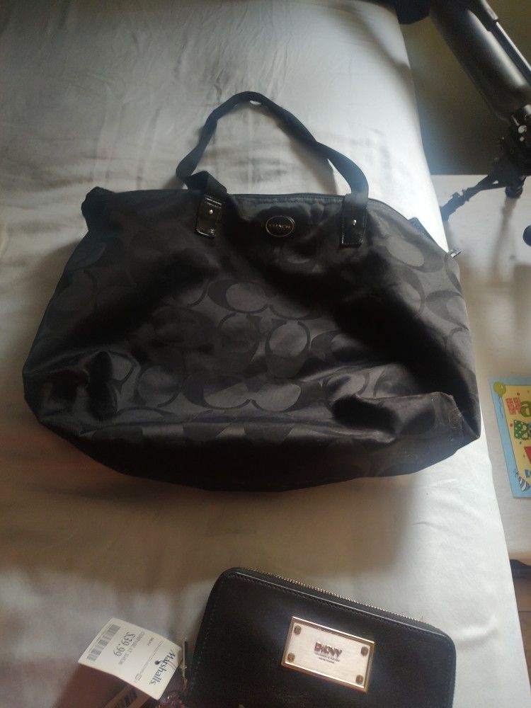 Excellent Condition Women's Coach Handbag