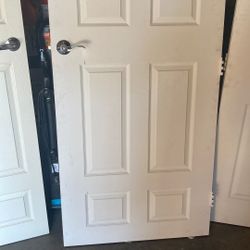 Six interior doors in good shape no shipping $120 for all six