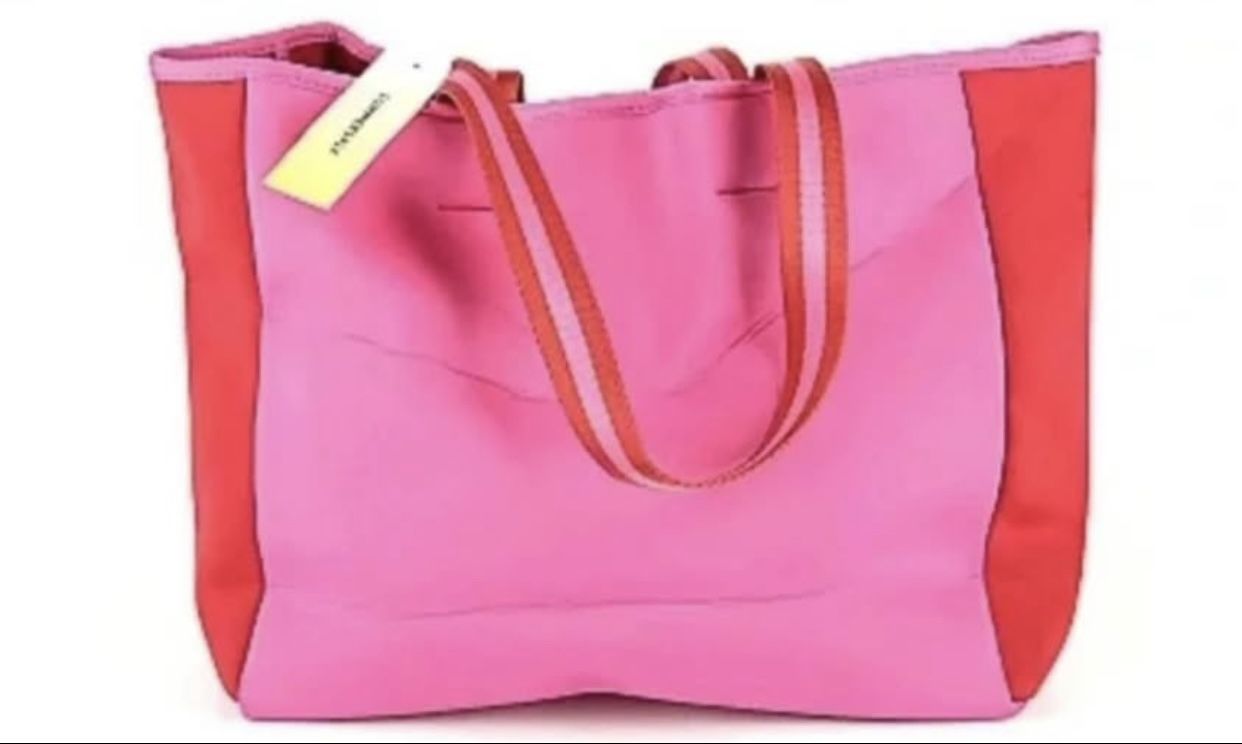 SUMMERSALT - Neoprene Beach Tote in Pink/Red