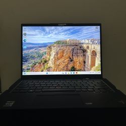 MINT Lenovo ThinkPad X1 Carbon Gen 10 - i7 / 16GB RAM / 512GB SSD with original charger