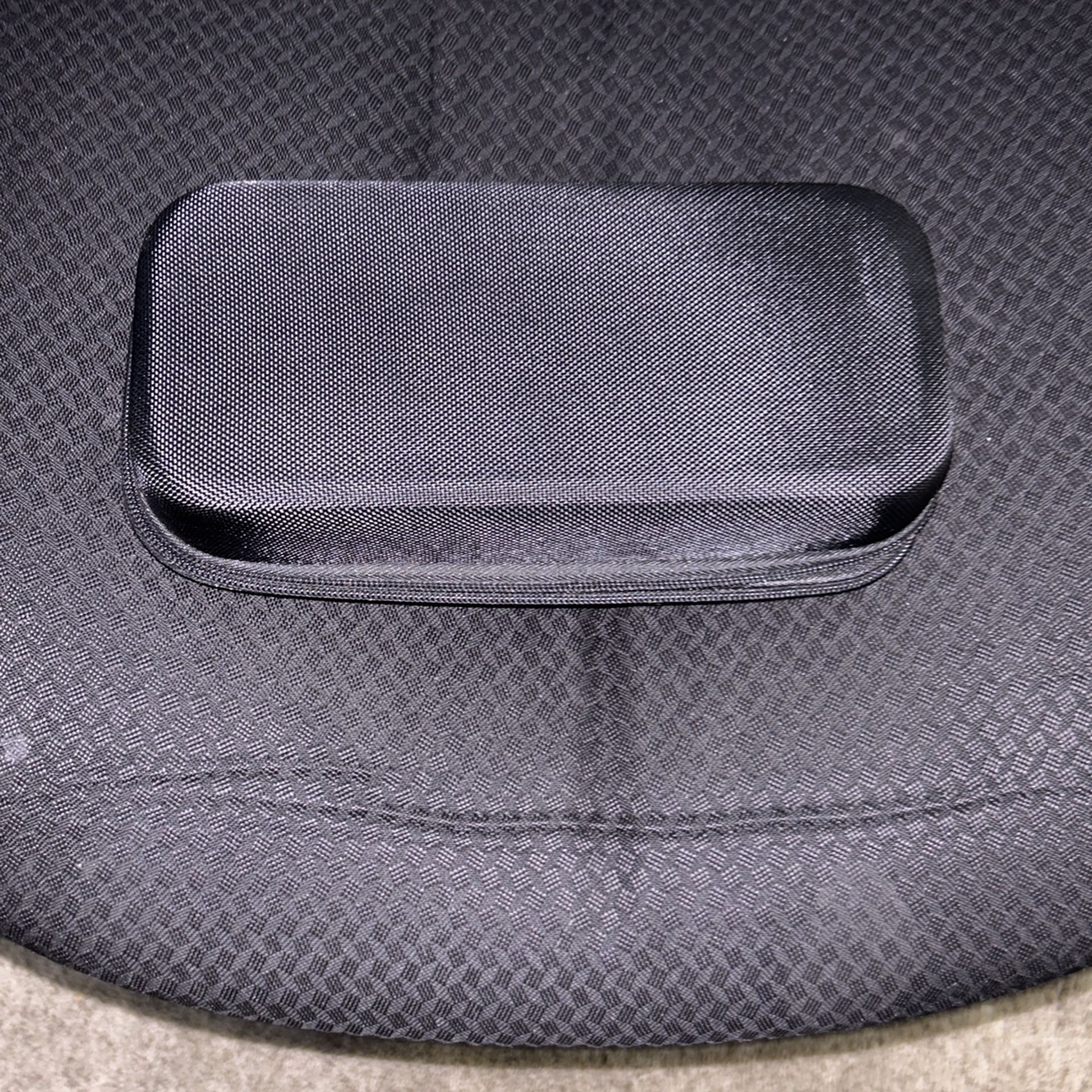 Nintendo Switch Holding Case