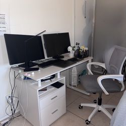White Desk 