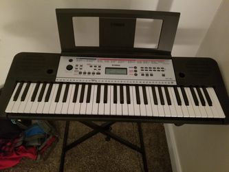 Yamaha Ypt260 61-Key Portable Piano Keyboard Bundle With Stand, Bench And Power Supply
